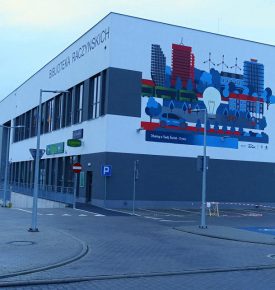 Ekologiczny mural w mieście na ścianie biblioteki